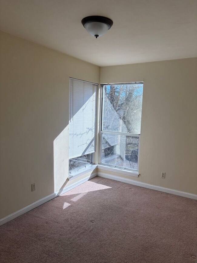 Photo - 4BR/2BA Near Virginia Tech | Bus Route, Laundry In-Unit