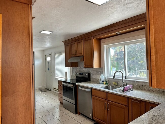 Photo - 64 Francis St