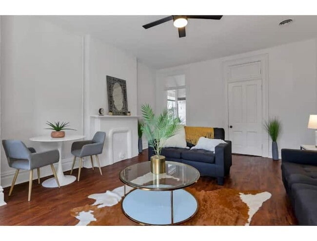 The Artist's Apt. | 2BR | Short North | +Parking