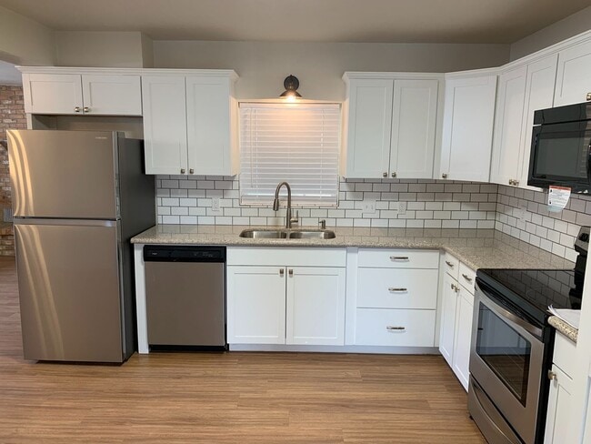 Photo - Available Now! 3/2 in central Lubbock!
