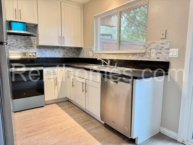 Photo - 9405 Gold Coast Dr
