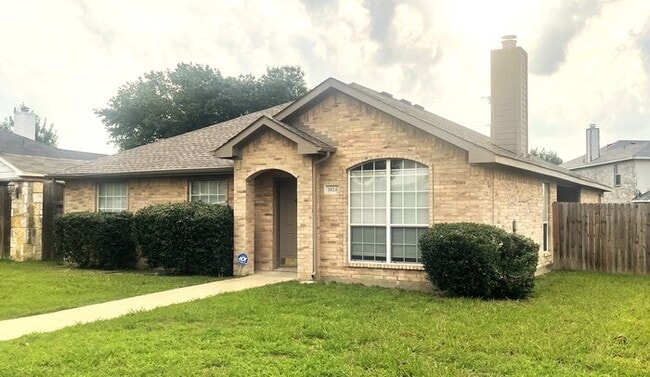 Photo - Beautifully Designed Home – Available for ...