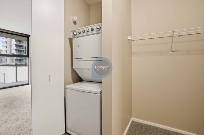 Photo - 602 W Washington Blvd