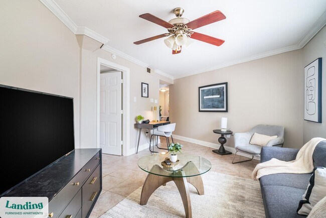 Photo - 1925 N 3rd St Unidad 113.1405975