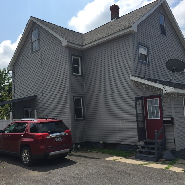 Building Photo - 125 E Walnut Ave Rental