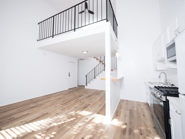 Photo - 5708 Tujunga Ave