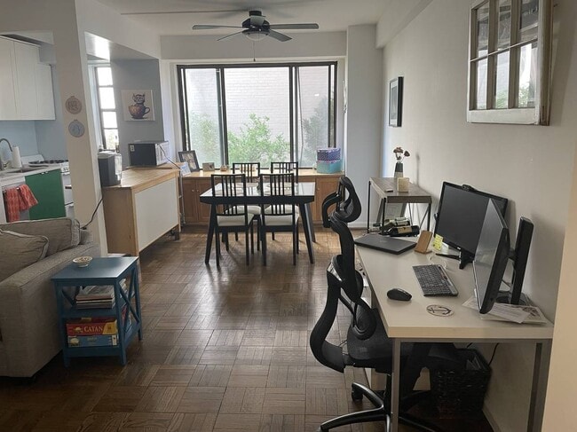 Building Photo - 1 Scott Circle Northwest Unit 101