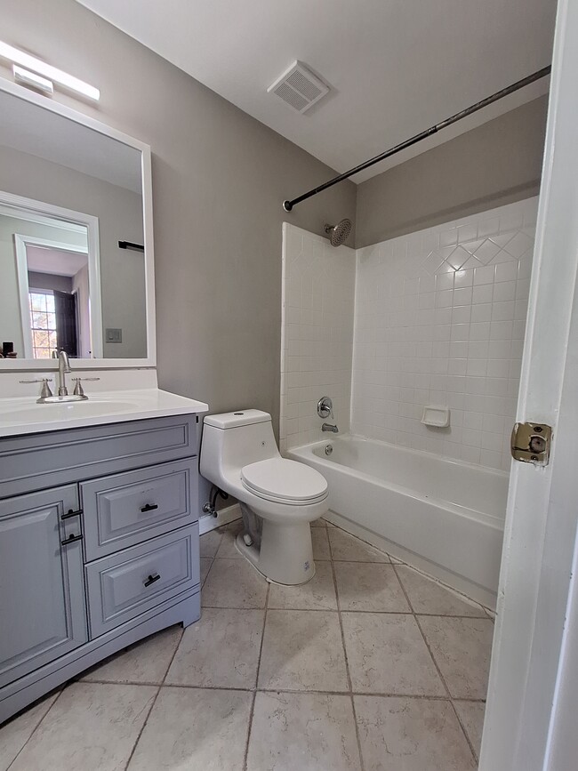 Photo - 2120 Sweetbirch Trl