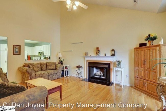 Photo - 4 br, 2 bath House - 19 Waterfield Ct.