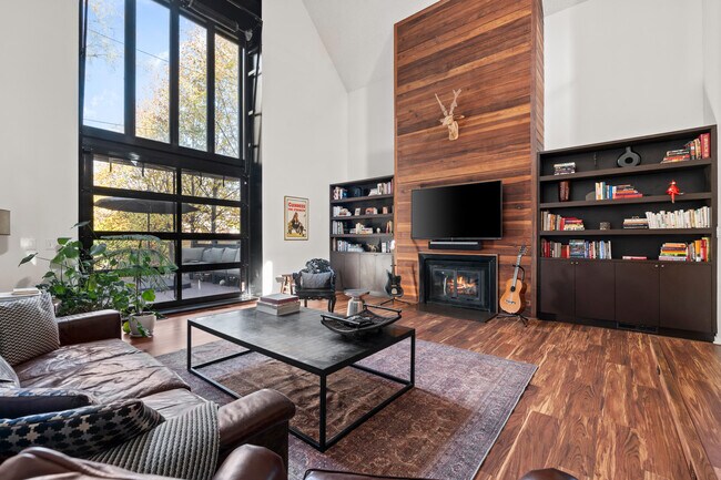 Photo - 650 Wallace St