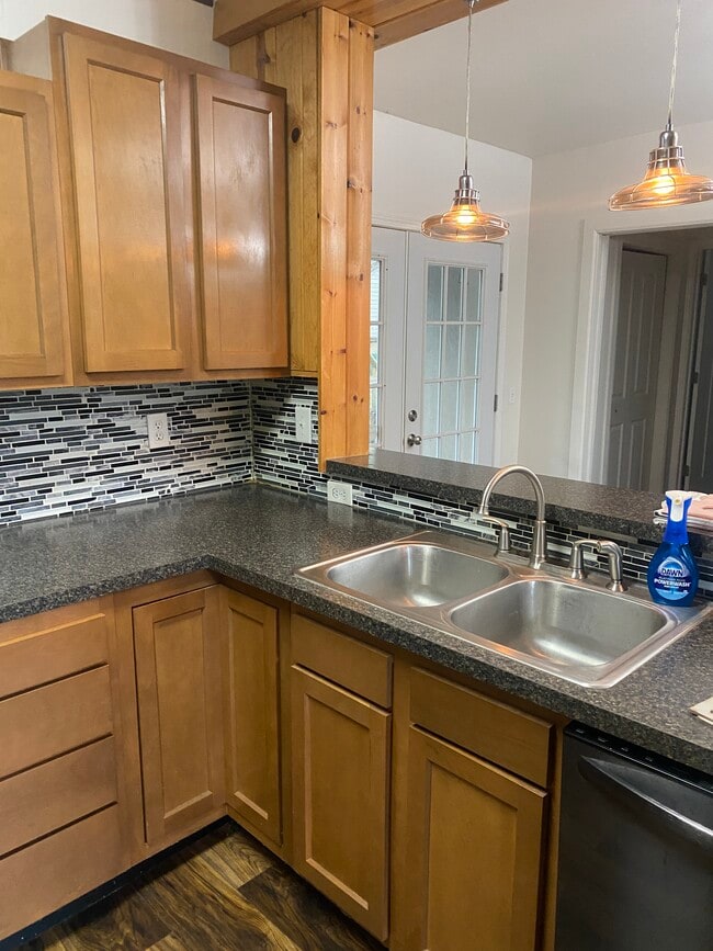 Photo - 531 E Chestnut St