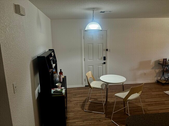Photo - 2704 Lucille Dr Unit 2704 Lucille Dr B