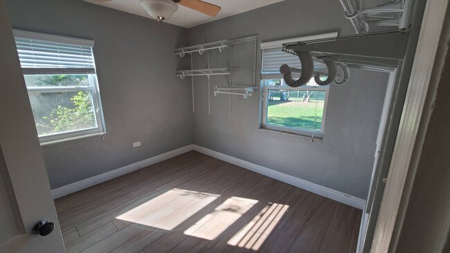 Photo - 608 SE 30th Ave