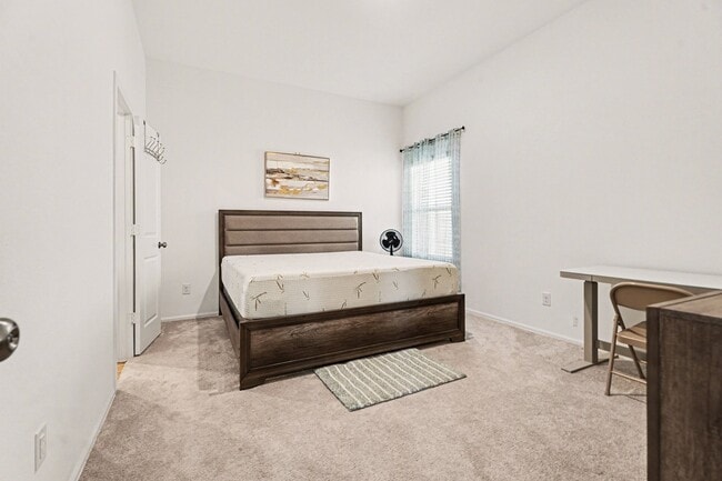 Building Photo - 9502 Brookside Point Dr