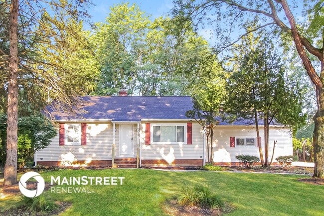 Photo - 7018 SOM Center Road