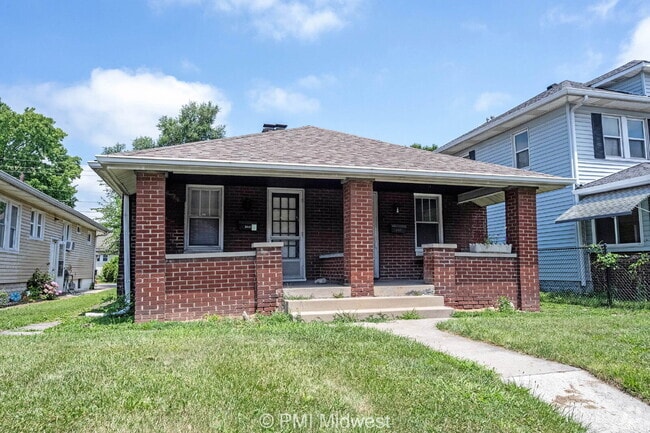 Building Photo - "Charming 1-Bedroom Duplex Retreat on East... Rental