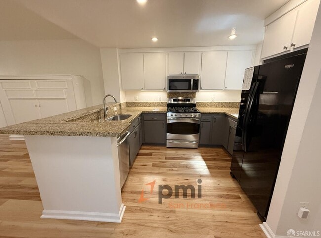 Photo - 301 Crescent Ct