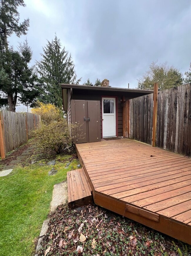 Building Photo - 15459 Bonney Ln Blvd