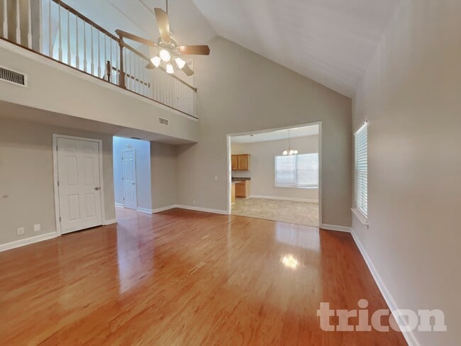 Photo - 217 Titans Cir