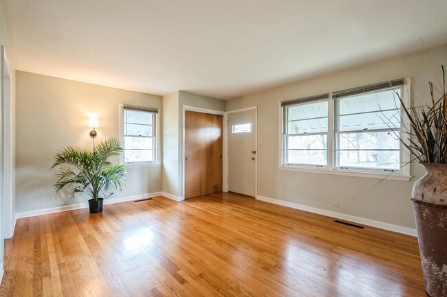 Photo - 735 Chestnut St