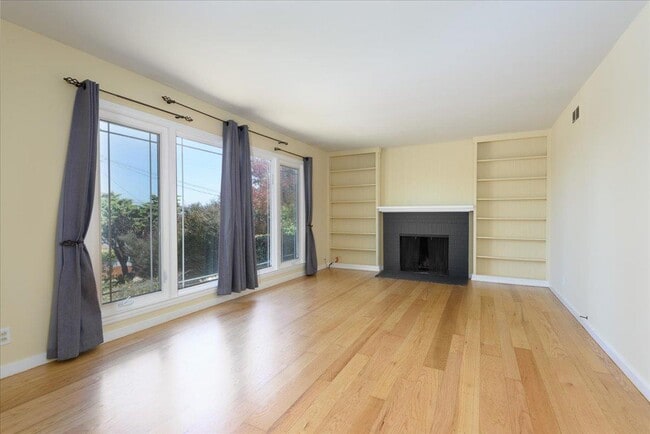 Photo - 321 42nd Ave