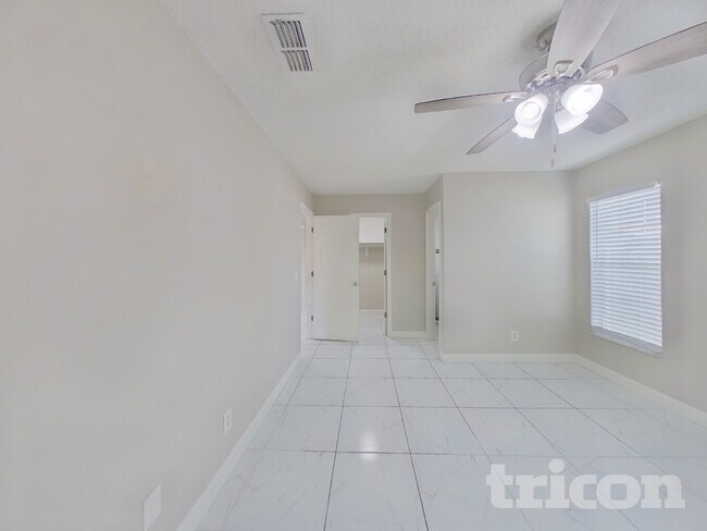 Photo - 2550 Mill Run Blvd