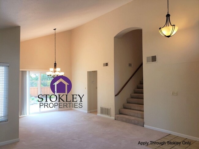 Photo - 517 Mesa Verde Pl