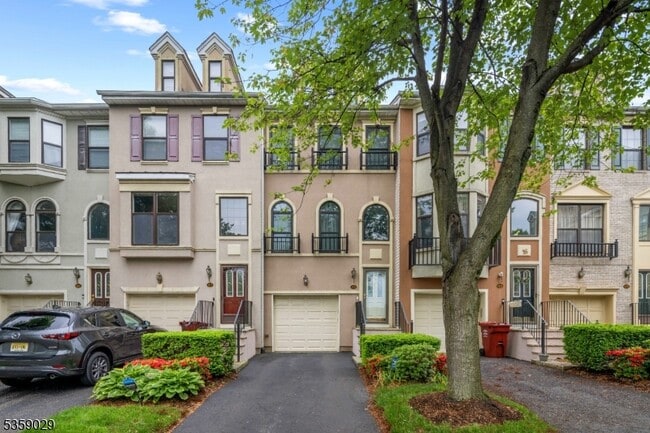 Photo - 472 Hartford Dr Townhome