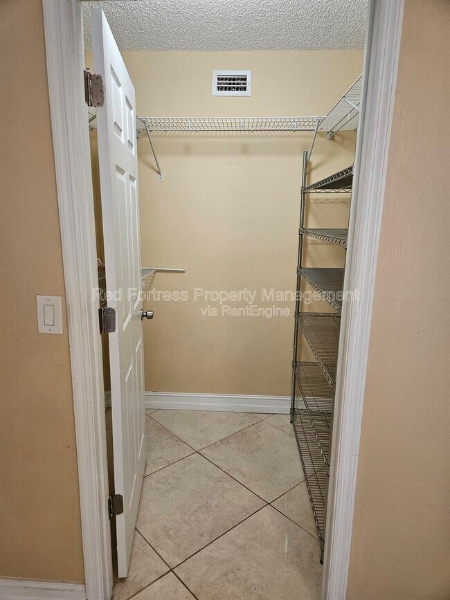 Photo - 13571 Eagle Ridge Dr Unit Apt 1314