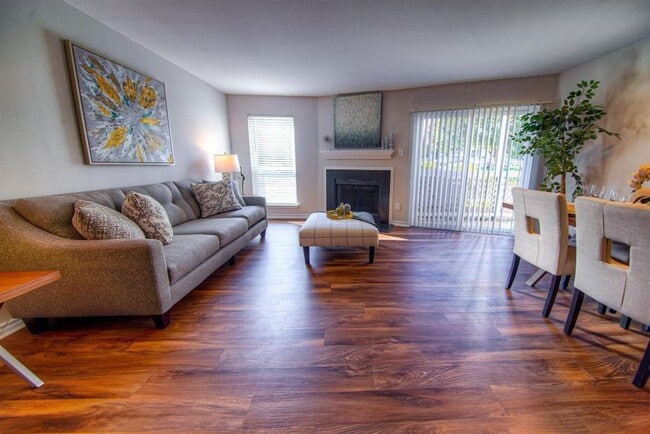 Building Photo - Hampton Point Rental