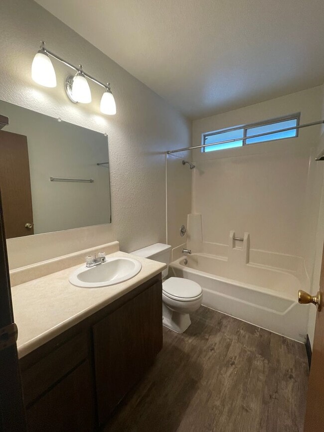 Photo - 2604 Wilson Ave Unidad 01