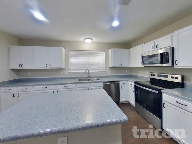 Photo - 14727 Bending Point