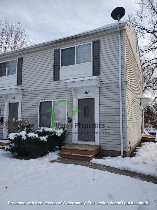 Photo - 1306 Bancroft St House