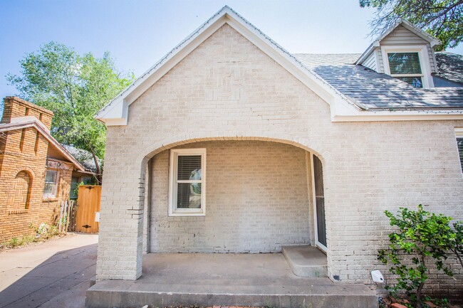 Photo - 2431 20th St