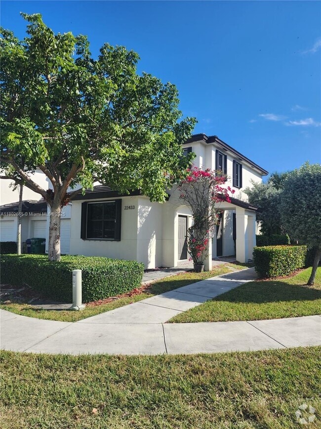 Building Photo - 22433 SW 102nd Ave Rental