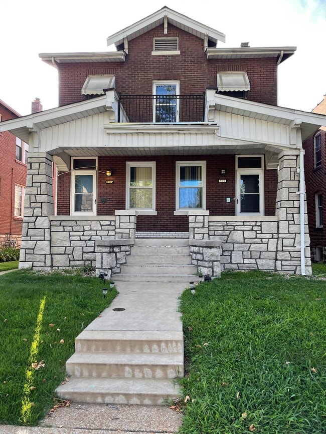 Building Photo - 5909 S Kingshighway Blvd Unit 5909 Rental