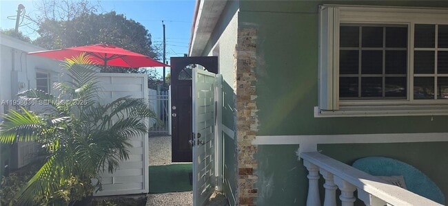 Photo - 2648 Bahama Dr