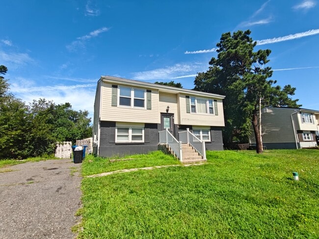 Photo - 210 Valley Rd