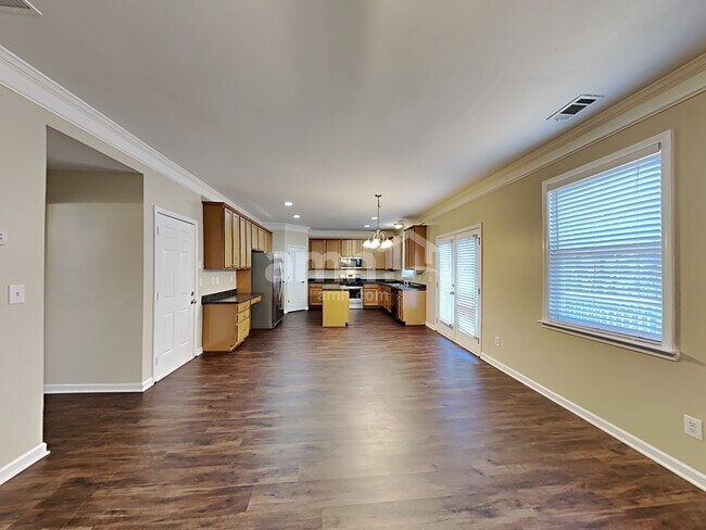 Photo - 916 Swallowtail View