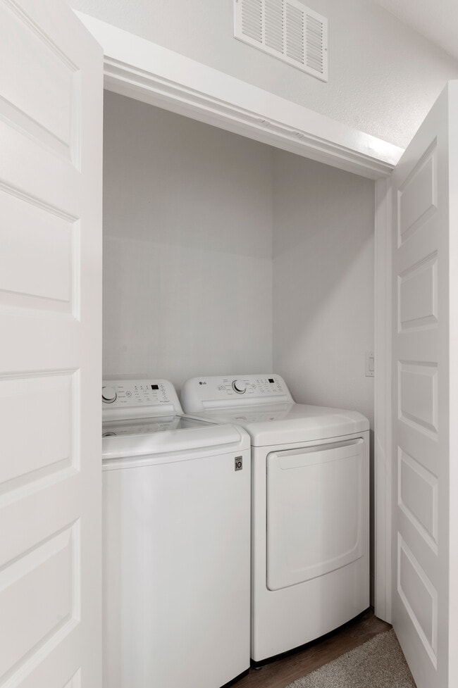 Laundry Room - Villas at Birnham Woods