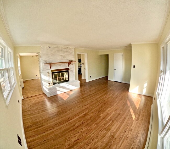 Photo - Beautiful 3 Bed 2 Bath Home Located In Gre...