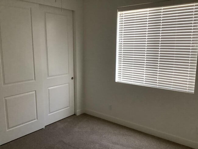 Photo - 2595 McCulloch Blvd N