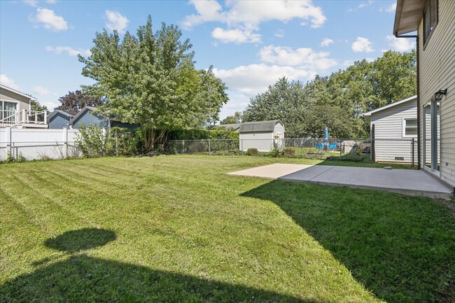 322 Maple Ln