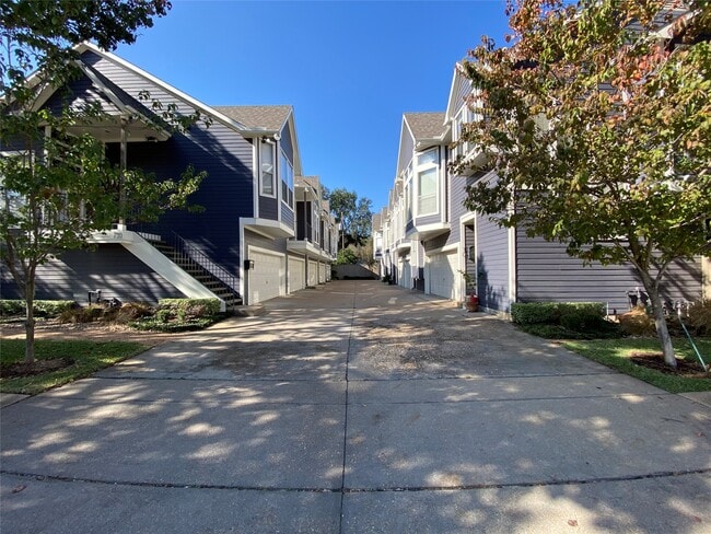 Photo - 735 Arlington St Unidad 3