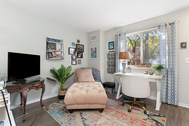 Photo - 101 Grove St Unit APT 24