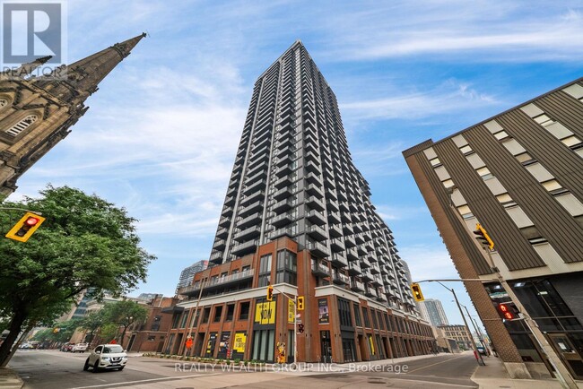 Photo - 75 James St S Unit 1224