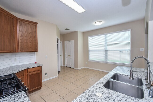Photo - 21915 Stockbridge Ln