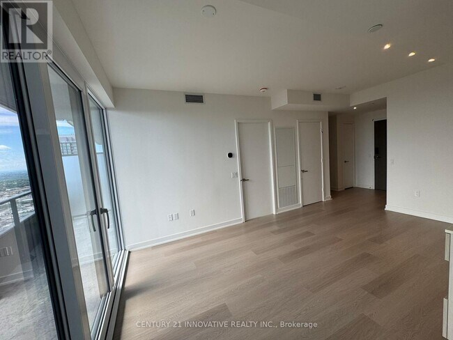Photo - 448 Burnhamthorpe Rd W Unité 4009