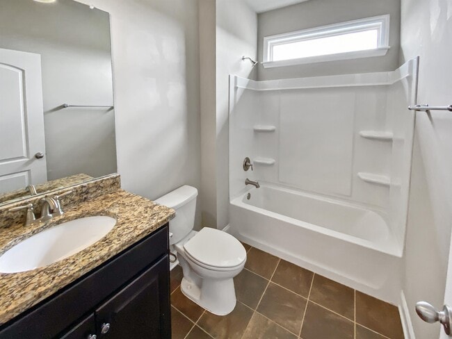 Photo - 3037 Greenway Cir SE