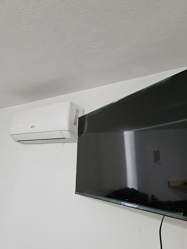 Photo - 1446 Old Ballpark Rd